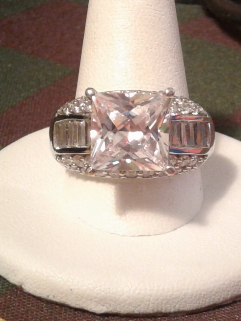 BJH469 Bella Luce CZ Platinum Plated Center Design Ring 12.30ctw. Size 10 LNC